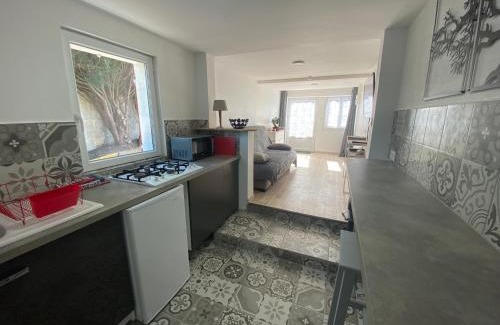 Rai Apartment | Les Papillons Studio La Foulnerie avec cour autonome 61270 Rai proche 61300 l'Aigle -Sanateflo-
