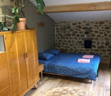Lamastre House | Les pentes du chateau de Retourtour