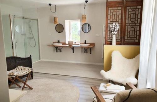 Laval Bed & Breakfast | Les Pierres Lotoises Retour de voyages
