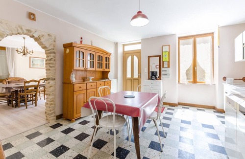 Pargues House | Les Pinsons - Pargues