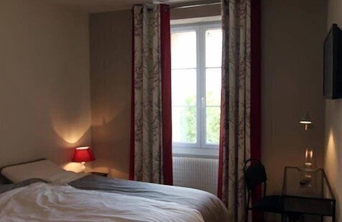 Meulan-en-Yvelines Bed & Breakfast | Les Tourelles de Thun