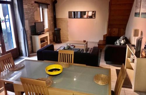 Bagnizeau House | Les Vieilles Ombres