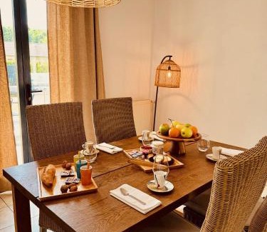 Vignieu Hotel | Les Villas du Domaine de Suzel