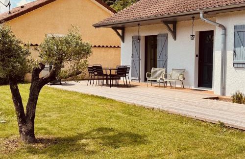 Vignieu Hotel | Les Villas du Domaine de Suzel