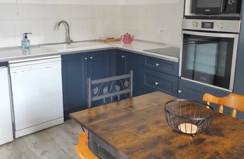 Betaille House | Les volets bleus, cocoon central, 2 chambres, clim