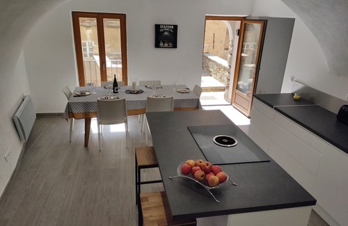 Lama Apartment | Les voûtes de Pascaline, sea and mountain views, Lama (15 min from beach or river)