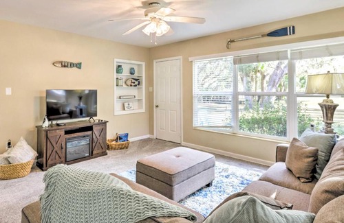 Summerfield House | Less Than 1 Mi to Lake Weir Quiet Summerfield Getaway