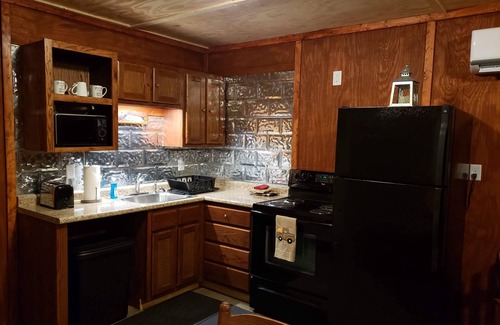 Newcomb House | Less than a mile from Sundquist and Royal Blue Riding Trails and TWRA TrailHead.