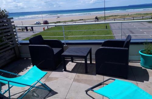 Plomodiern Apartment | Lestrevet, les pieds dans l eau