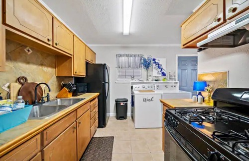 Big Spring House | Let D's Cozy Cottage Provide a Comfortable Stay!