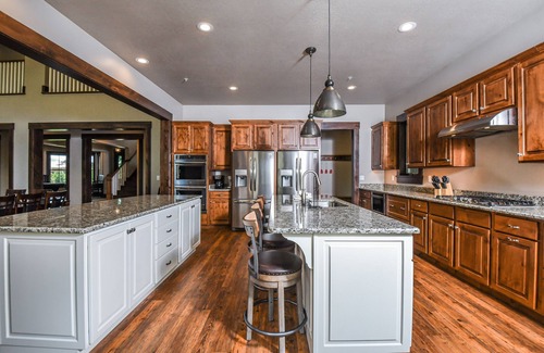 Waterfront Greens House | Let the Good Times Roll | Lakefront + Indoor Pool, Hot Tubs & Fire Pit!