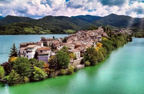 Colle di Tora Apartment | Letizia lake house panoramic view