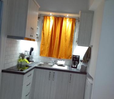 Andros Town Apartment | levante studios Αndros