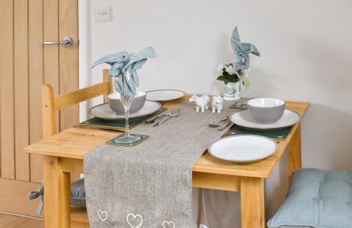 Bures House | Leveret Lodge
