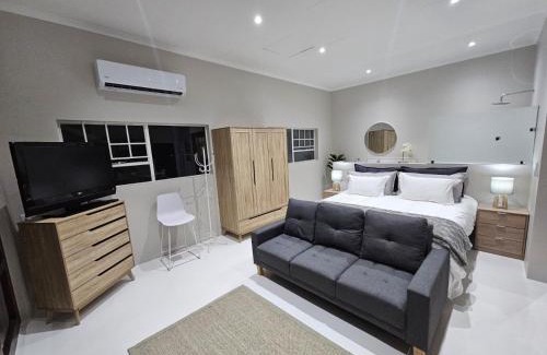 Garsfontein House | Levinia Cottage