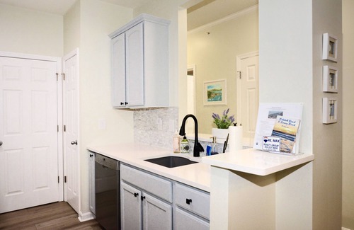 Villages of Five Points Condo | Lewes Beach 2BR Condo w/Amazing Amenities Pool/Tennis/Restaurants