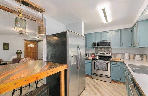 La Center Cabin | Lewis River Urban Cowboy Cabin 2 miles from Ilani casino