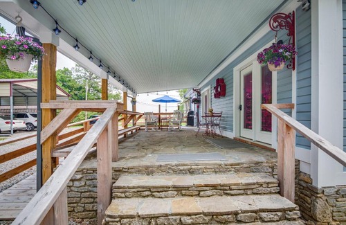 Lewisburg House | Lewisburg Home with City Park Views Near Downtown!