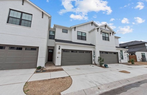 Lewisville House | Lewisville Lake Urban Escape