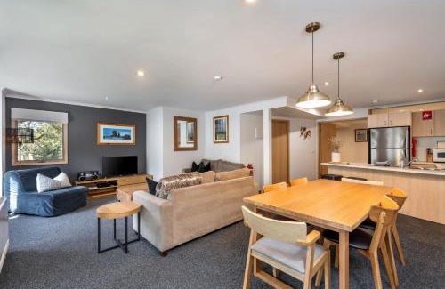 Thredbo Apartment | Lhotsky 7