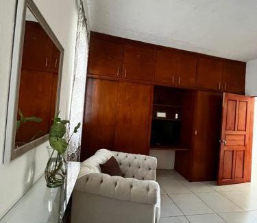 Zapopan House | Liah Amplio y Cómodo cuarto privado en Zapopan