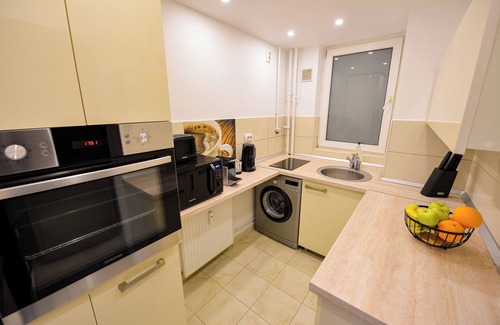 Bucharest City-Centre Apartment | Libra Apartment - Two Bedrooms - 5 Guests - Next To Cismigiu Gardens