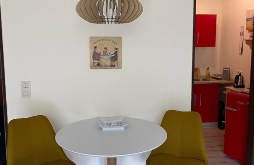 Broich Apartment | Lichtdurchflutetes Apartment mit Blick ins Grüne