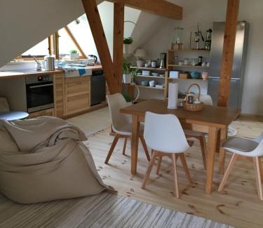Schnabelwaid Apartment | Lichtspiel im Grünen - moderne Ruhe
