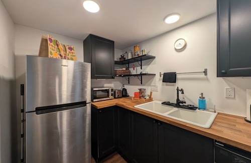 Woodstock Apartment | #LiebeHausPDX - A mid-century-modern apartment near Reed College