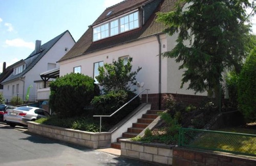 Miltenberg Apartment | Liebevoll eingerichtete Ferienwohnung mit exklusiven Voglauer-Möbeln