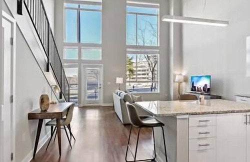 McLean Apartment | Life at The Top | Luxury | Loft | Pool | Lifestyle
