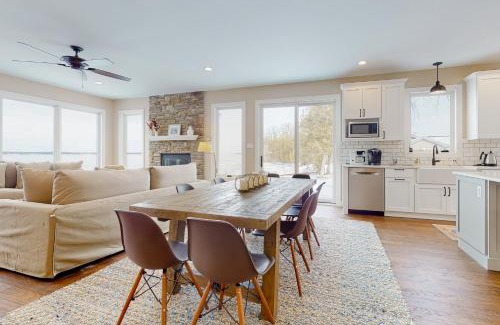 Malletts Bay House | Life on the Lake