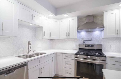 Warren House | Light and Bright set in Historic Warren