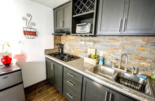 Costa Apartment | Light & Charming Beachfront w/oceanviews, steps to restaurants & nightlife