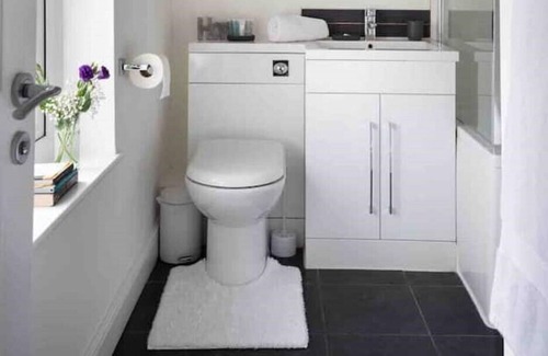 Wheatley Apartment | Light & Cosy flat with parking near A40 and M40 Oxford, Headington