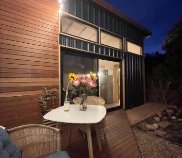 Kommetjie Apartment | Lighthouse Beach cottage