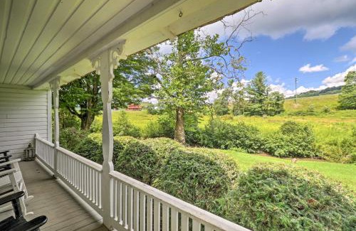 West Jefferson House | Lil Red Hen Cottage in the Boone Area with Hot Tub