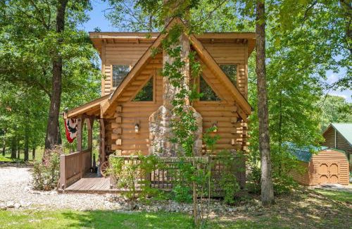 Branson Cedars House | Lil' Treehouse Cabin
