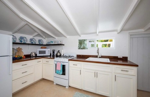 Dunmore Town Cottage | Lillian's Cottage Cottage
