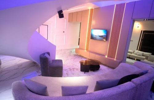 Ekrokpe Apartment | Lily Luxury Home Shortlet Apartments