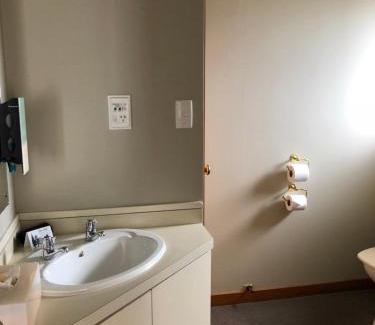 Rangiora Hotel | Lilybrook Motel