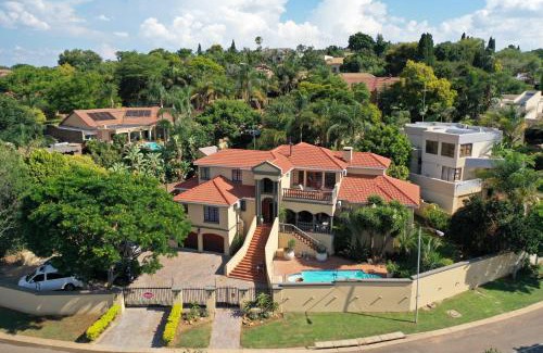 Moreleta Park House | LilyRose Bed & Breakfast