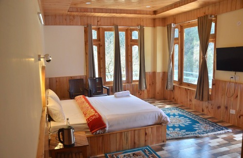 Shoja Hotel | Limbo Cafe & Rooms