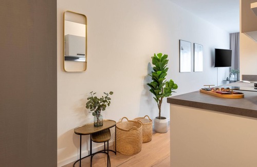Bahnhofsviertel Apartment | limehome Frankfurt Gutleutstr. | Single Suite L