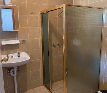 Mount Gambier Hotel | Limestone Coast Tourist Park