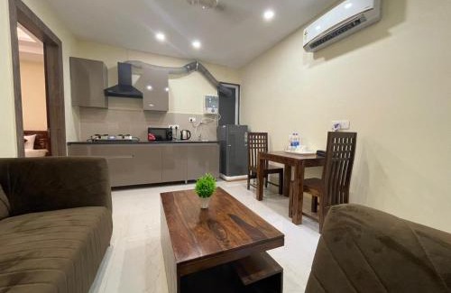 Gurugram Apartment | LIMEWOOD STAY-GOLD 1 BHK Apartment ARTEMIS HOSPITAL