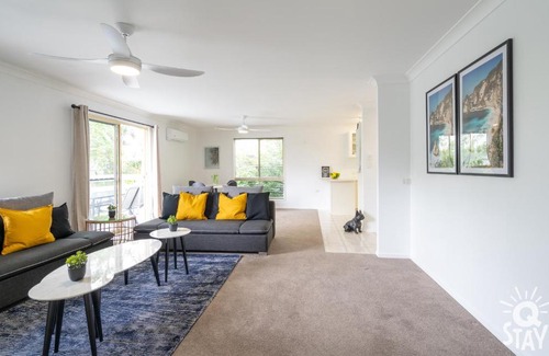 Parkwood House | Limited Cheap Deal! - Cosy 2 Bedroom Cottage Retreat