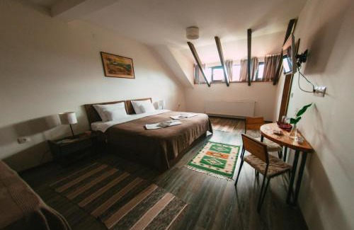 Comiat House | Lina Agropanzió