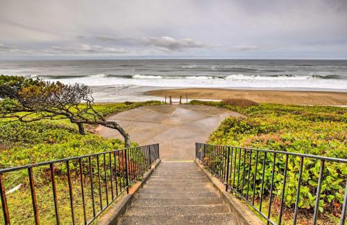 Lincoln Beach Apartment | Lincoln City Oceanfront Condo, Near Lincoln Beach!