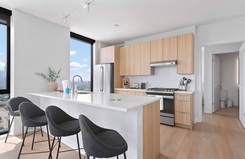 River North Apartment | Lincoln Park Haven: Balcony, Walk to Whole Foods